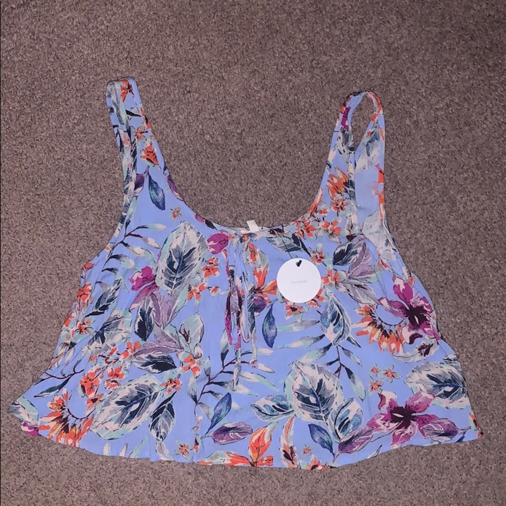 NWT flowy crop tank